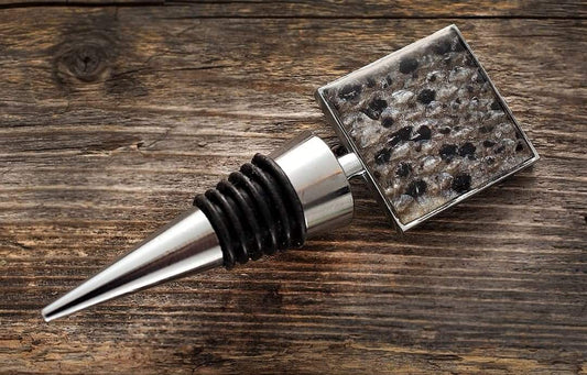 Wine bottle stopper decorated with fish leather